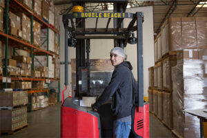 alquiler-apiladores-semi-eléctricos