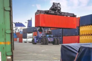 Reach stacker servicio de alquiler de portacontenedores